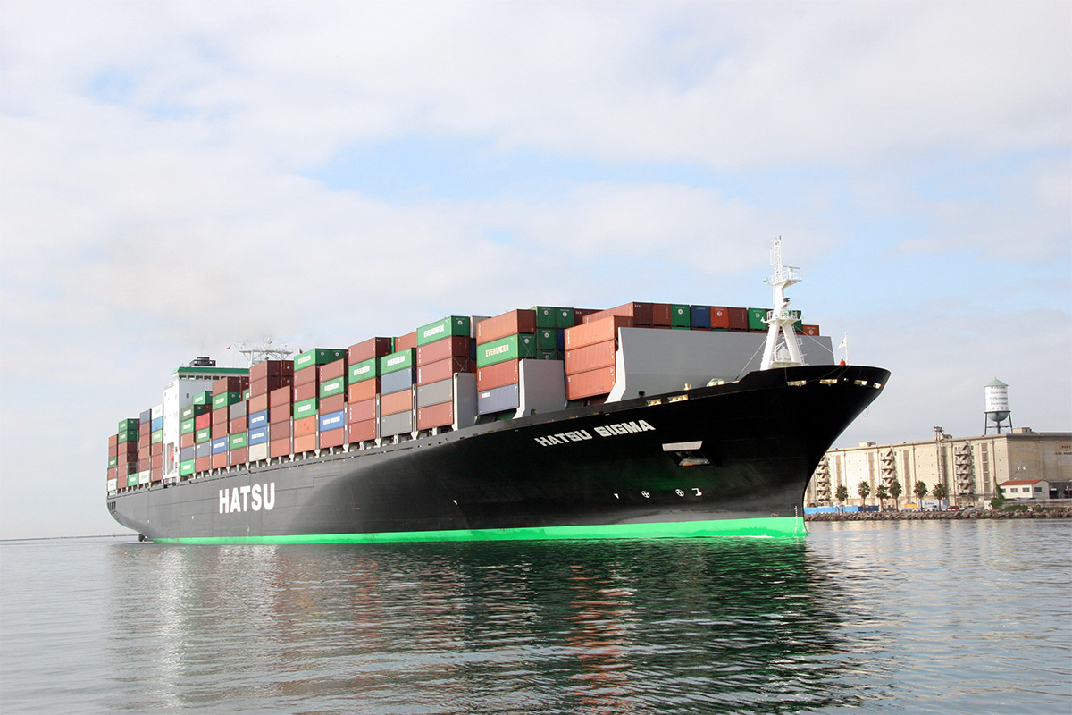 Despite Labor Dispute Ship Unloading Resumes at West Coast Ports