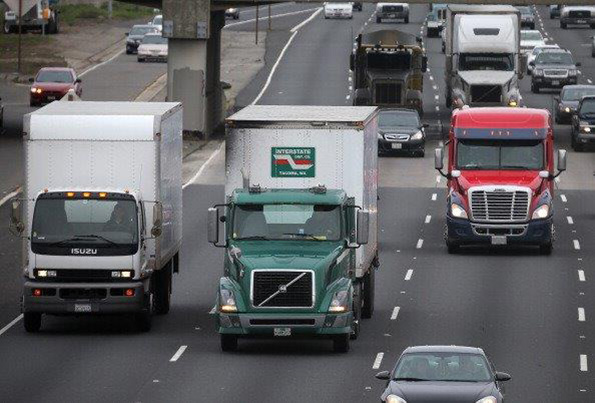 EPA Proposes New Rules for Large Trucks in Bid to Reduce Emissions