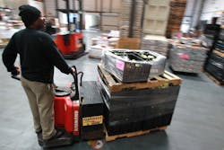 Ways to Reduce Injuries in the Material Handling Process Ways to Reduce Injuries in the Material Handling Process