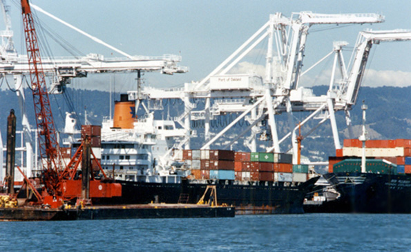 Labor Dispute Closes Port of Oakland for a few Hours