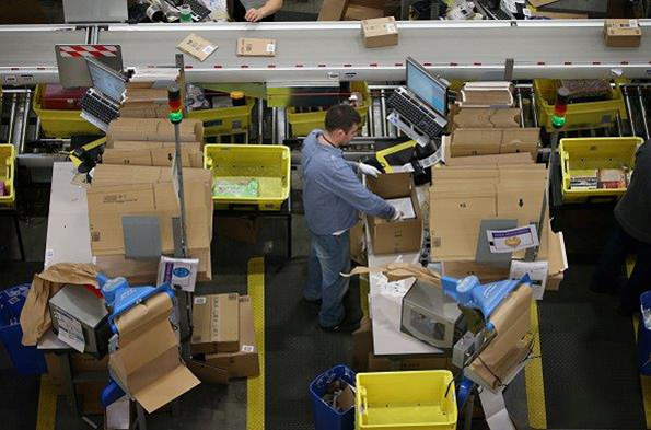 Warehouse Workers Still More Valuable than Robots