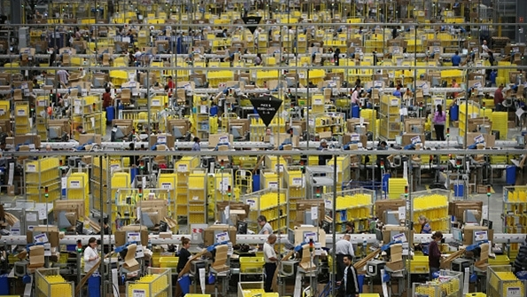 Employees at Amazon's New NYC Warehouse Launch Union Push