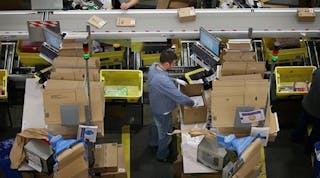 Mhlnews 10837 April Warehouse Workers Still More Valuable Than Robots