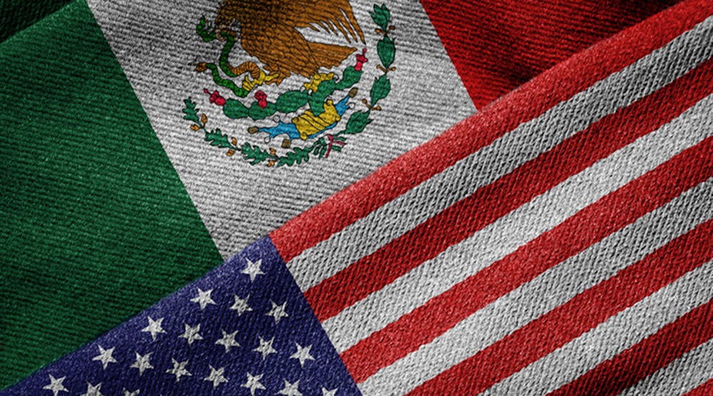 Mhlnews 11225 Us Mexico Flags 0