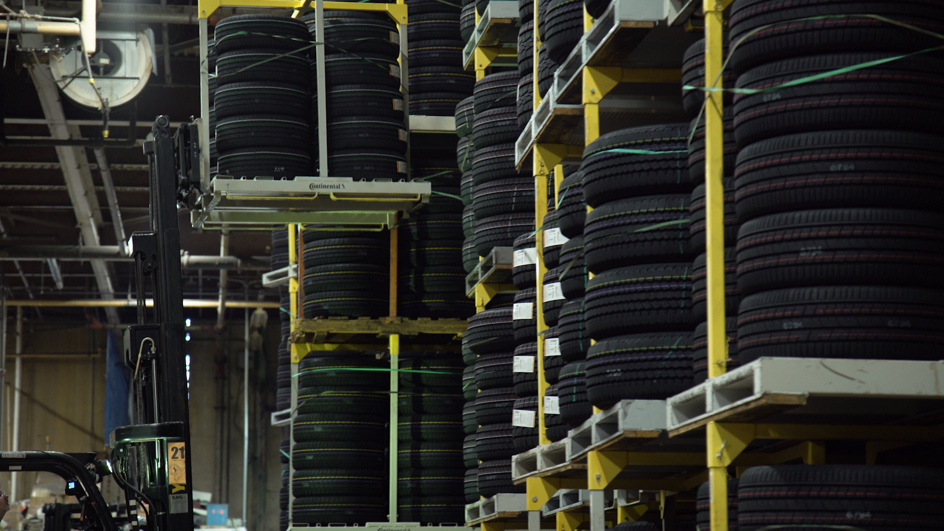 Yale - Continental Tire 2.png