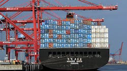 How to Navigate Shipping Demand as Digital Overtakes Tradition this Holiday Season How to Navigate Shipping Demand as Digital Overtakes Tradition this Holiday Season