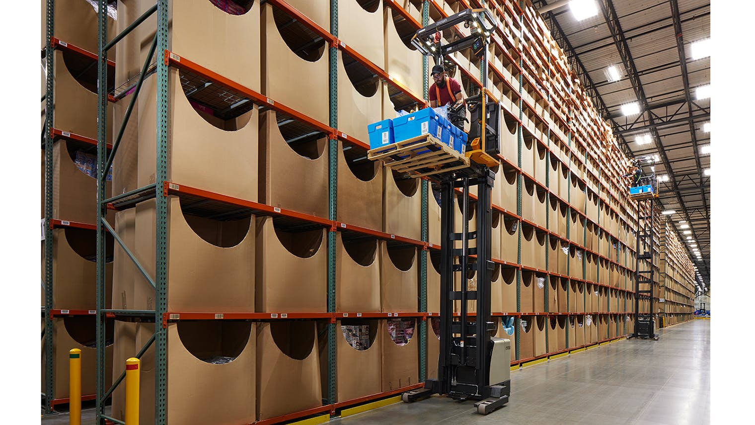 664f447811367d9cd10597d8 Crown Equipmentsp1500