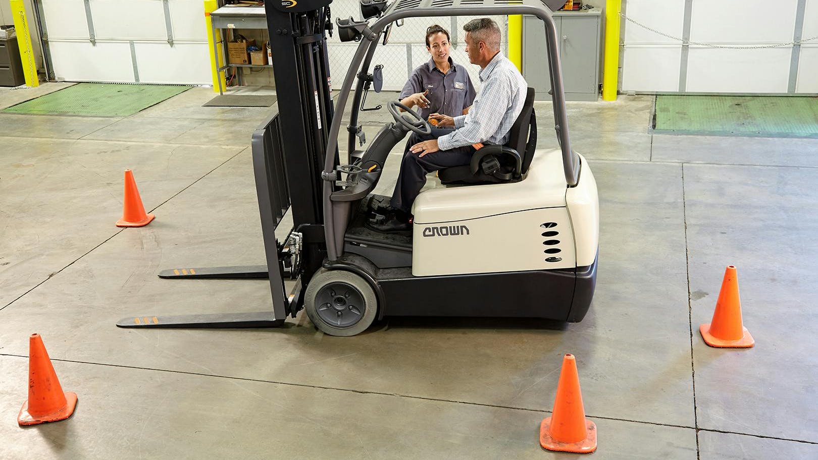 crown_equipment_dp_operator_training_sc5700