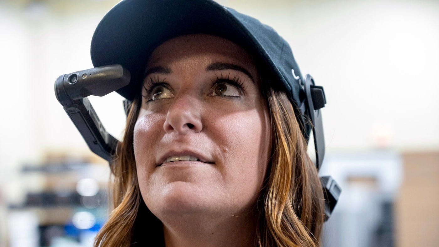 689ddb22c87acd361c78c39e Vuzix Lx1 Smart Glasses