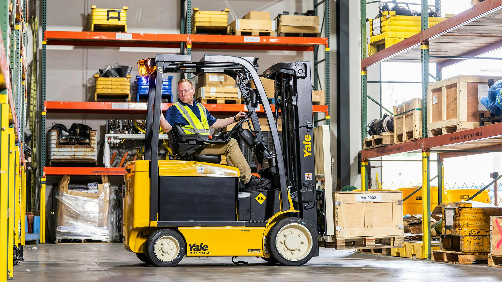 Yale electric counterbalanced lift truck