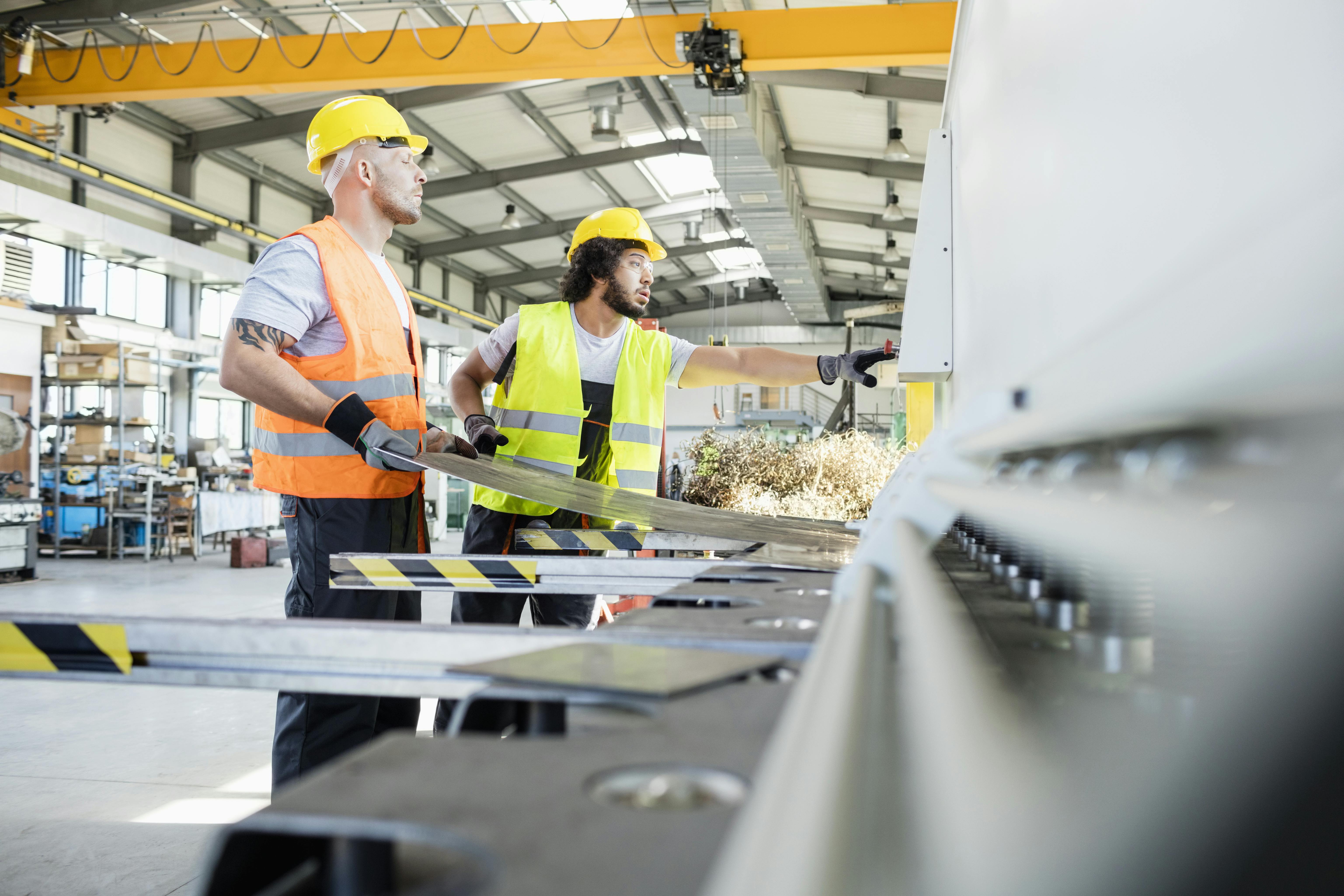 Manufacturing Expands for 6th Month : ISM