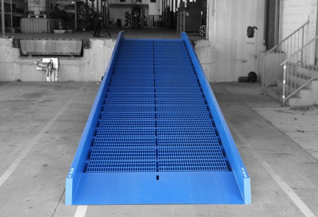 Bluff Manufacturing Portable Yard Ramp
