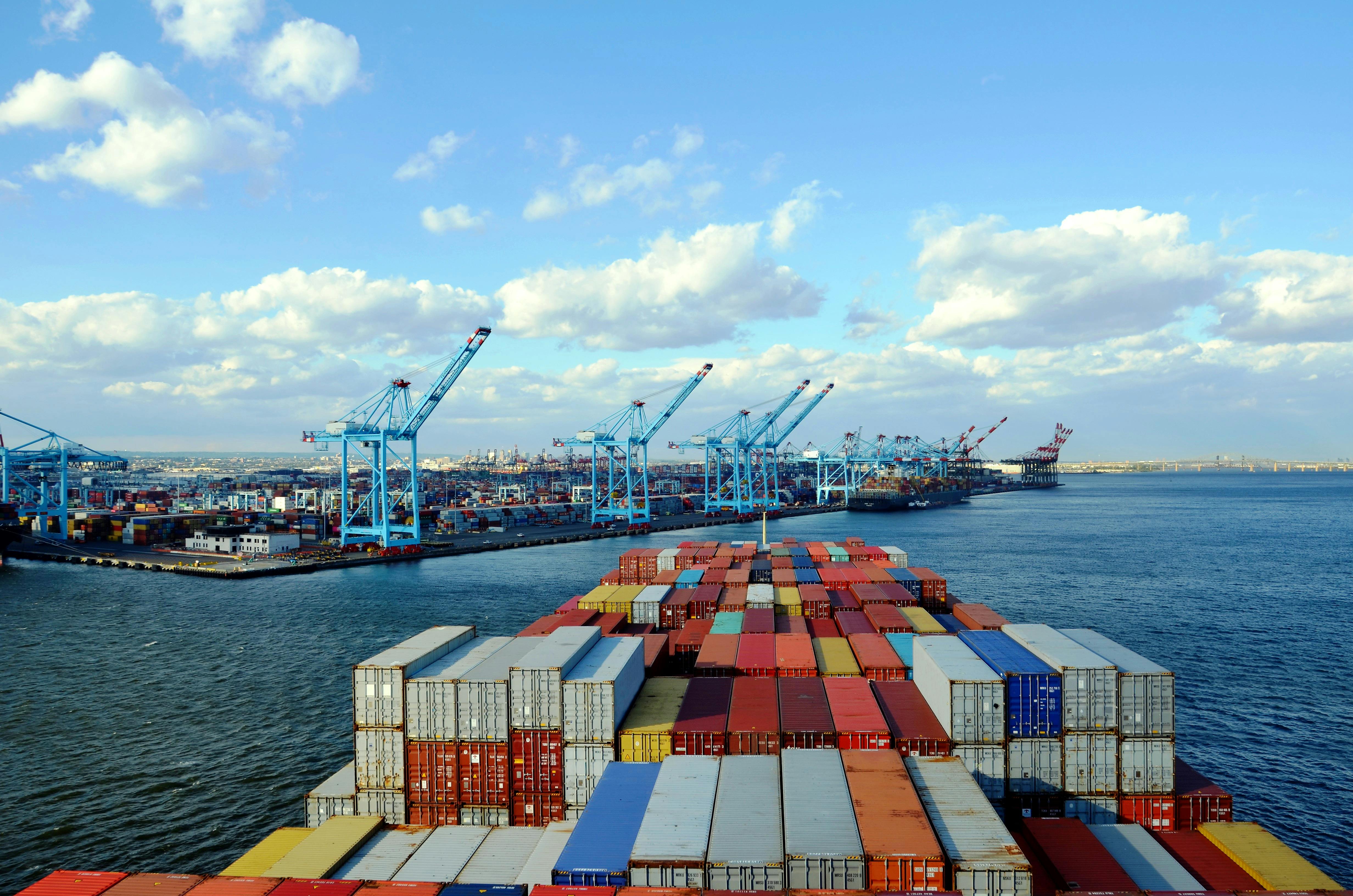 Port of NY and NJ Launch Electric Truck Charging Programs