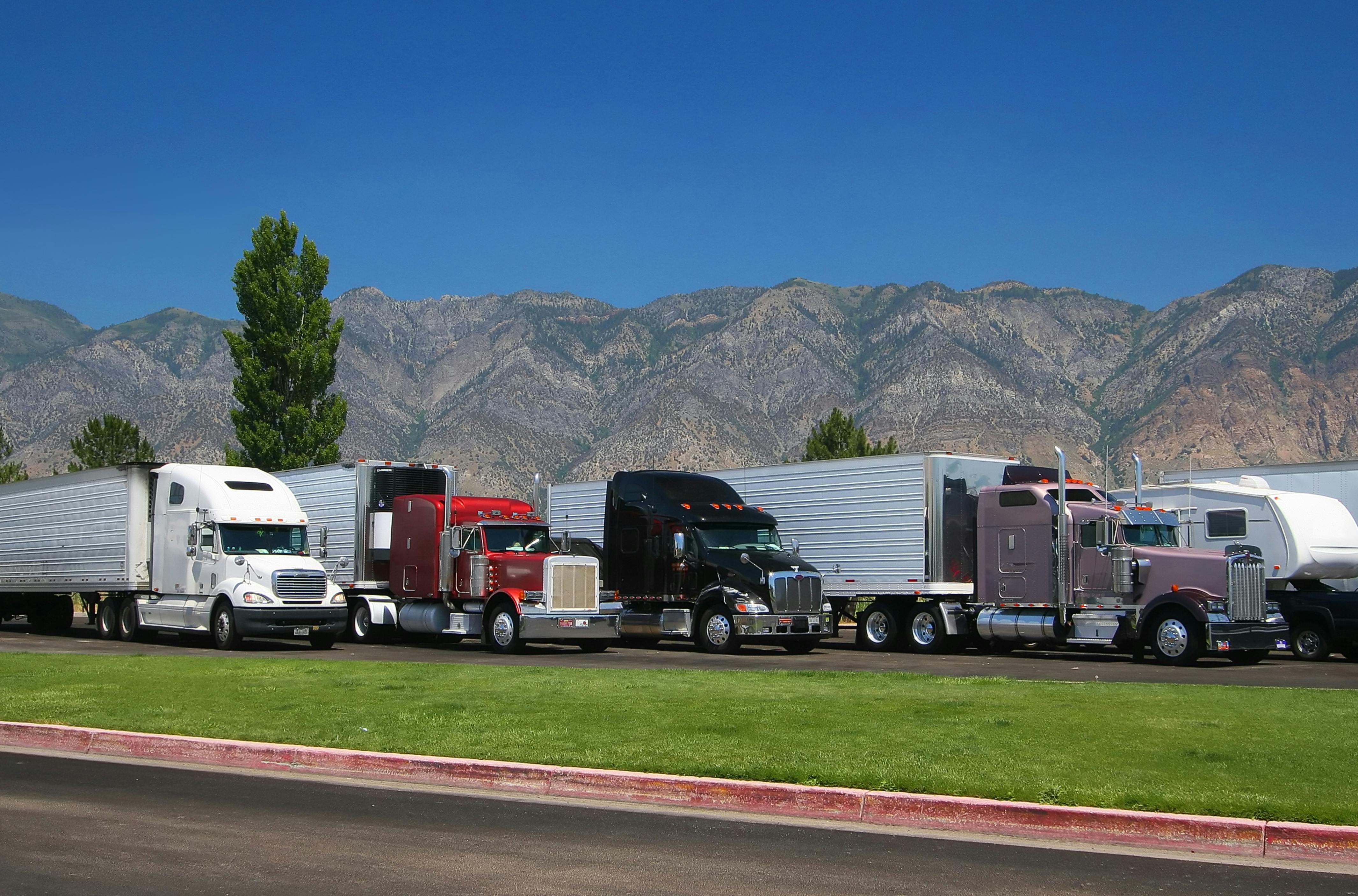 Truck Tonnage Index Fell 0.5% in August